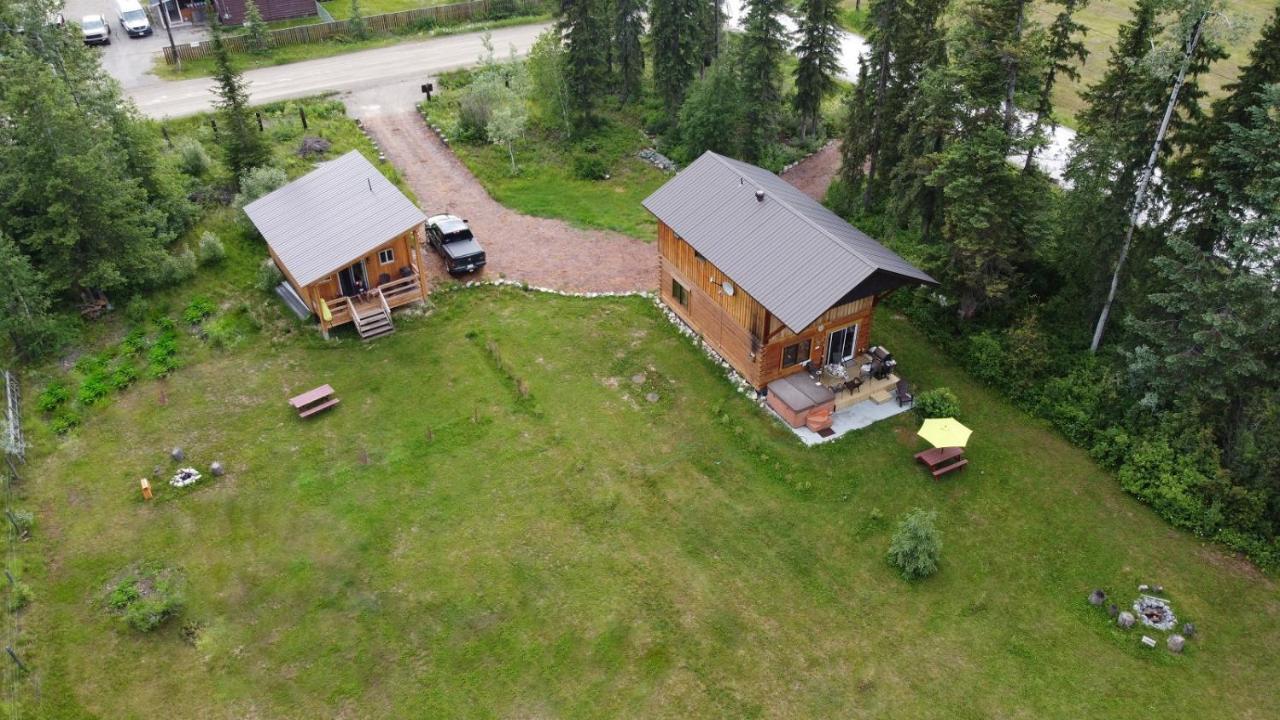 Kicking Horse Kabins Golden Exterior photo