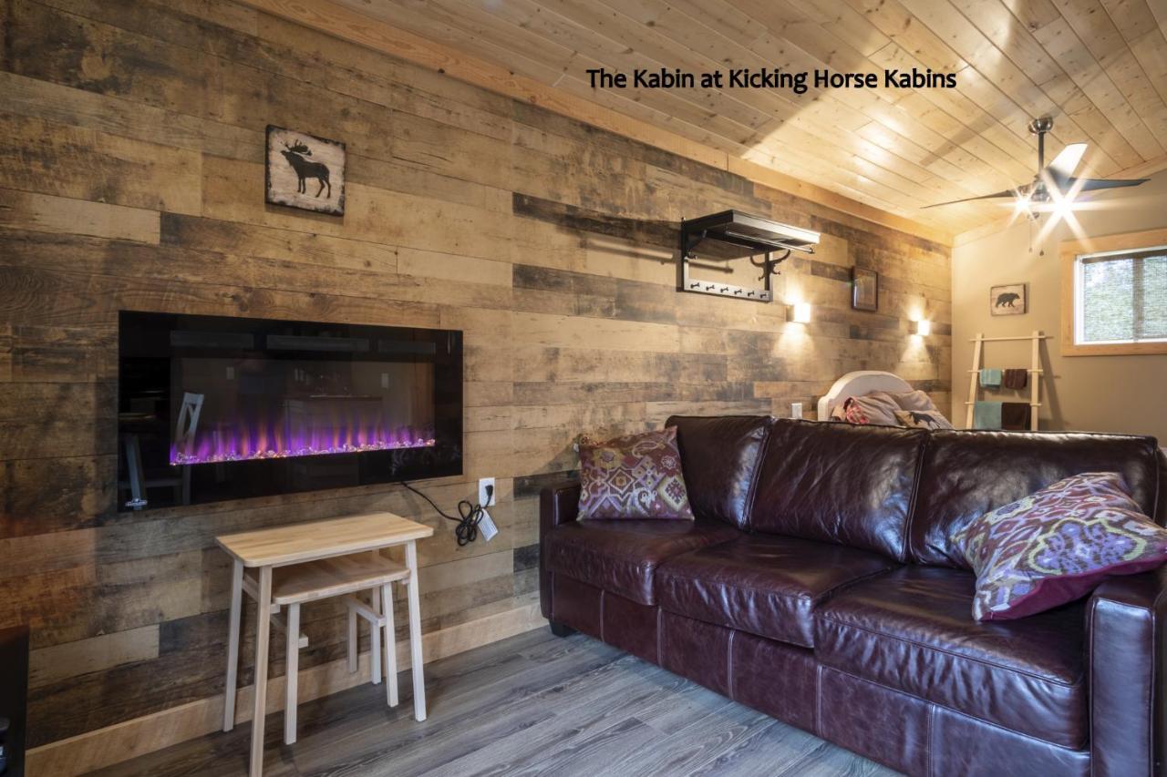 Kicking Horse Kabins Golden Exterior photo