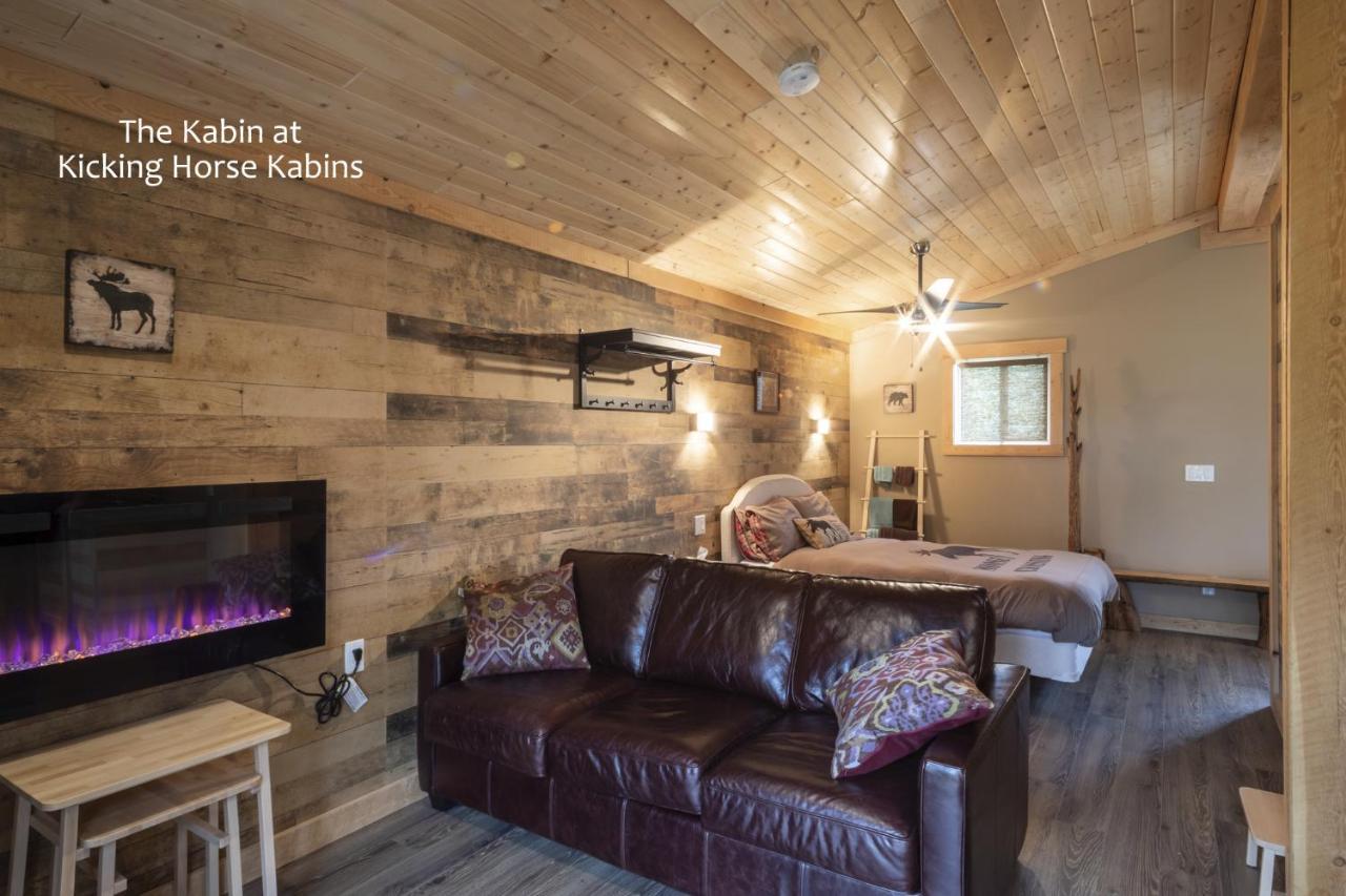 Kicking Horse Kabins Golden Exterior photo