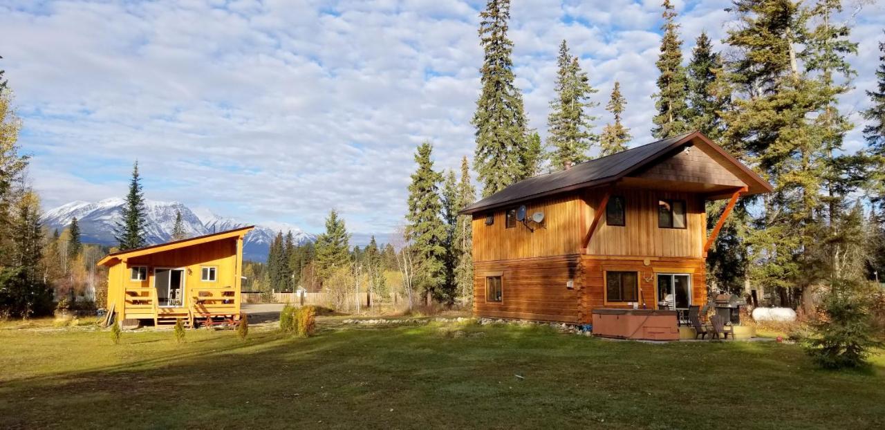 Kicking Horse Kabins Golden Exterior photo
