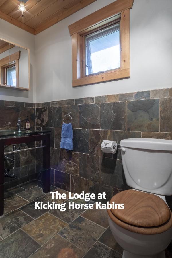 Kicking Horse Kabins Golden Exterior photo